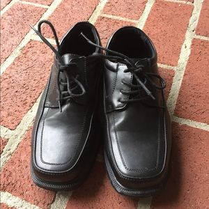 Hunter’s Bay Boys Size 6 Shoes